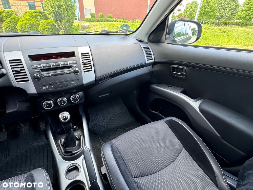Mitsubishi Outlander 2.0 2WD Diamant - 21