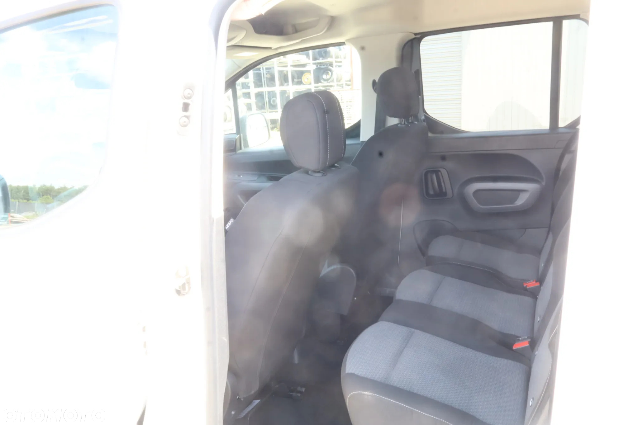Toyota Proace City Verso 1.5 D-4D Business - 12
