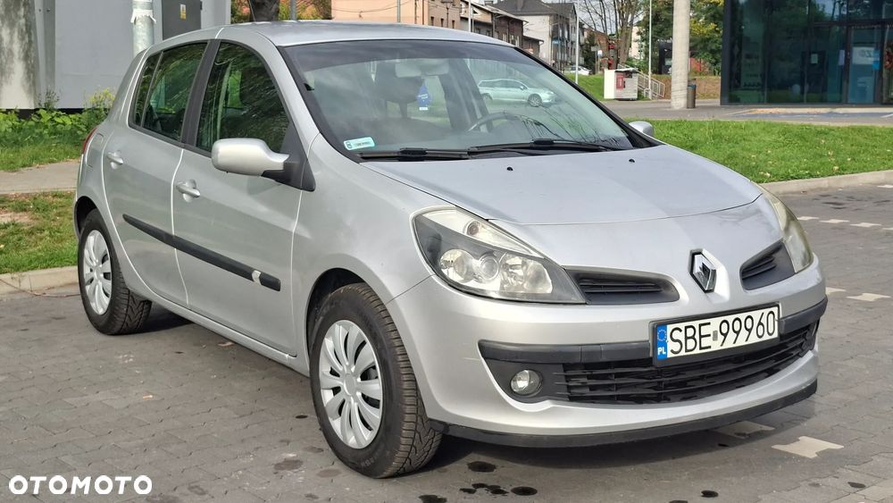 Renault Clio 1.2 16V Dynamique - 1