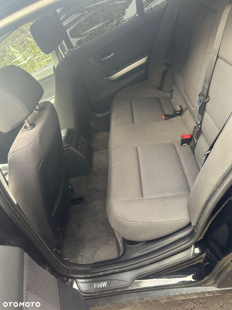 BMW Seria 3 318i Edition Sport - 16