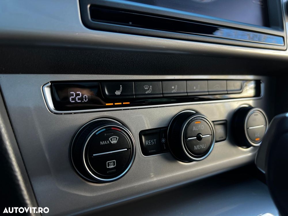 Volkswagen Passat Alltrack - 12