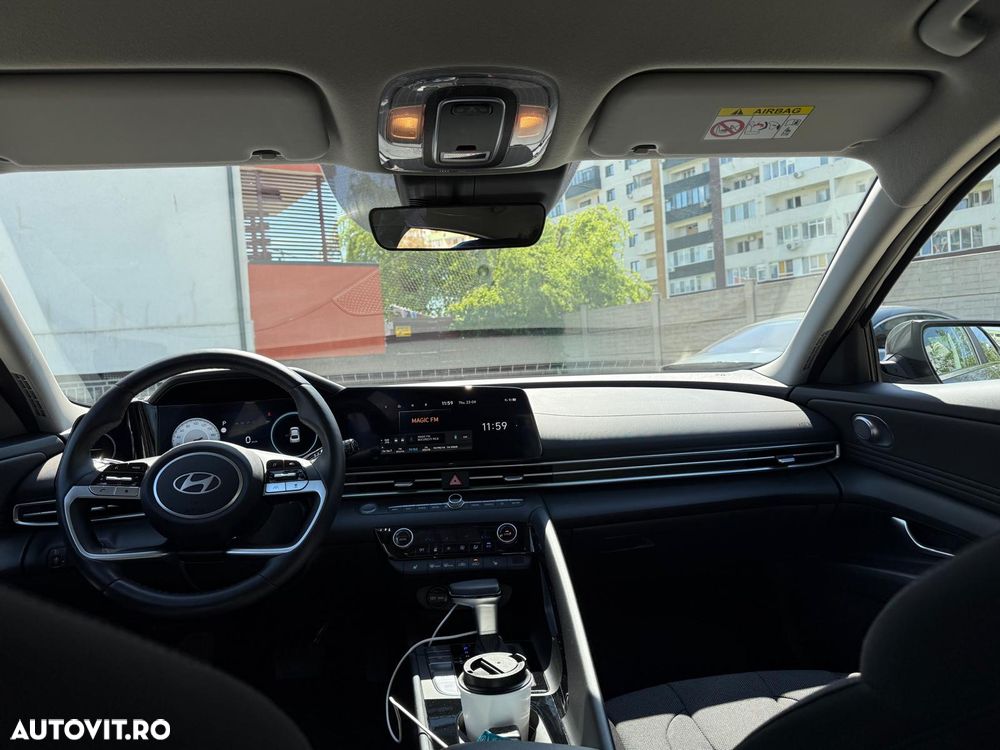 Hyundai Elantra 1.6 l 123 CP CVT Highway - 15