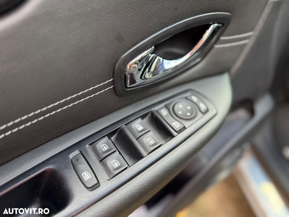 Renault Scenic ENERGY dCi 130 Start & Stop Euro 6 Bose Edition - 17