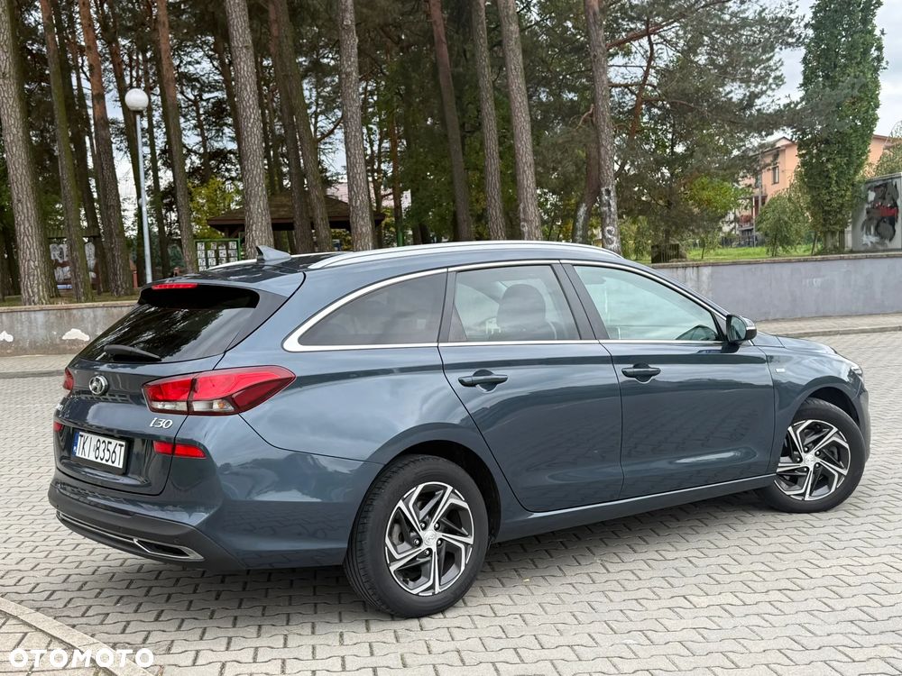 Hyundai i30 1.5 T-GDI 48V Comfort DCT - 4