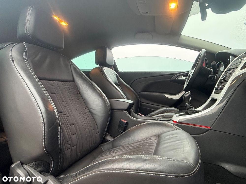 Opel Astra 1.6 Turbo Cosmo - 14