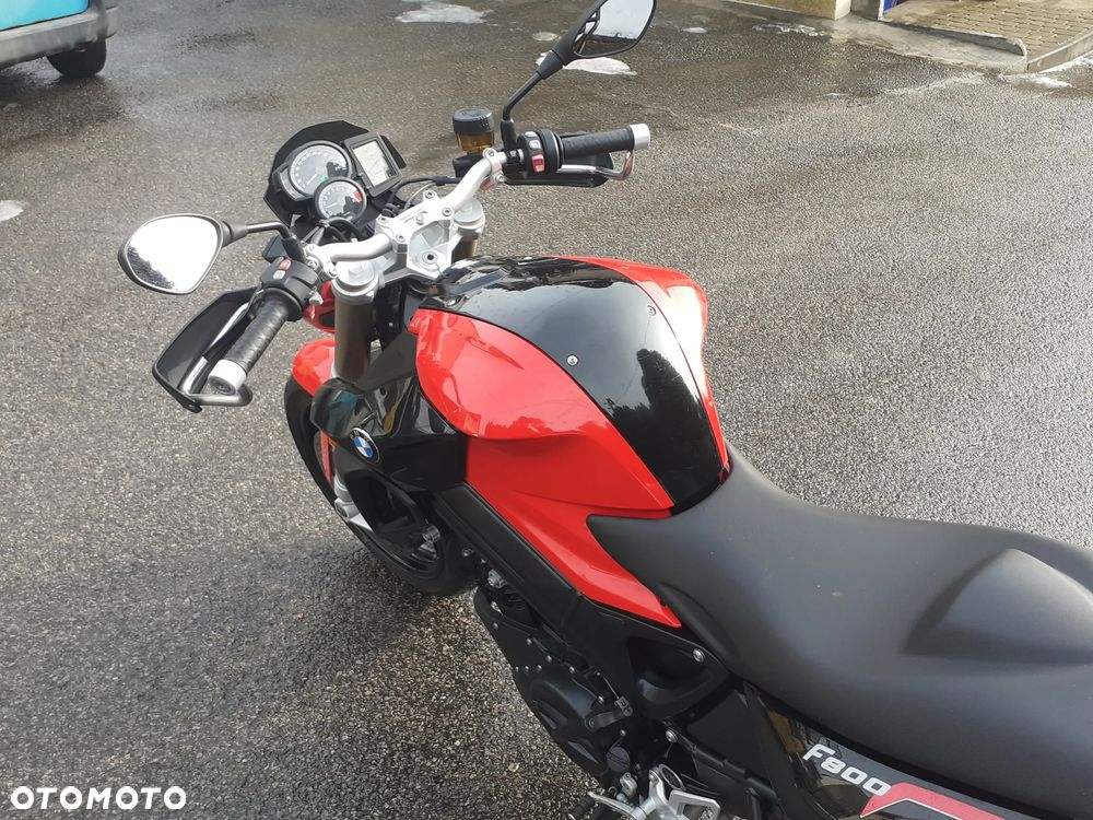 BMW F - 11