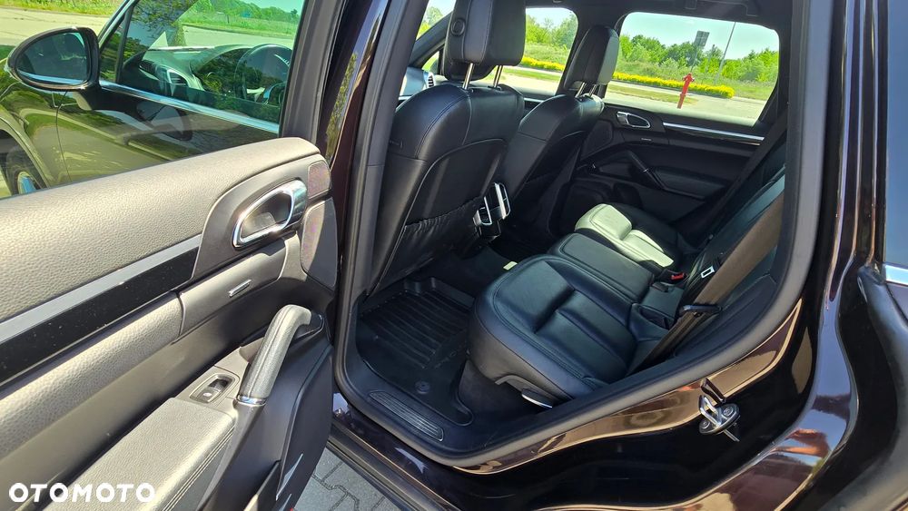 Porsche Cayenne Diesel Platinum Edition - 13