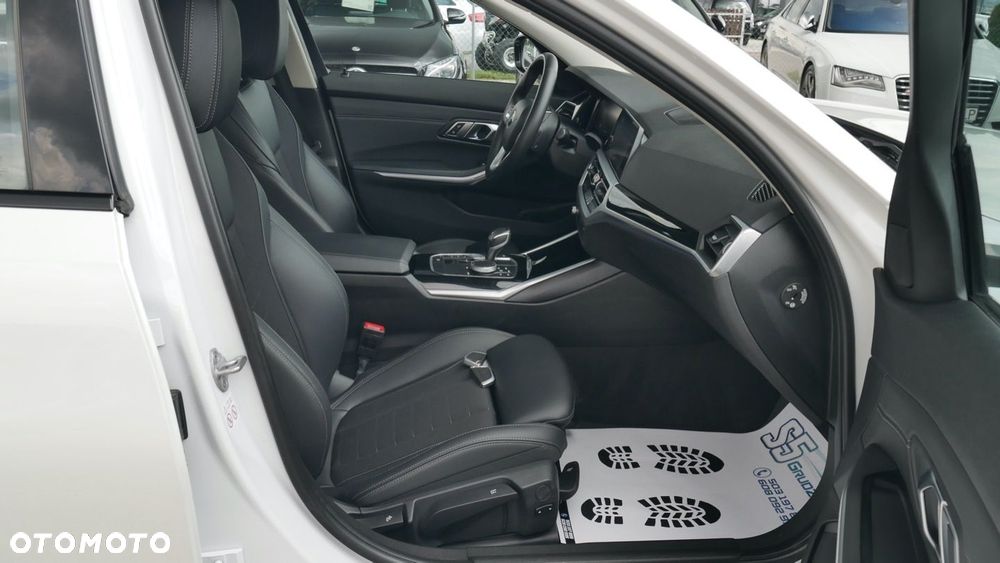BMW Seria 3 - 21