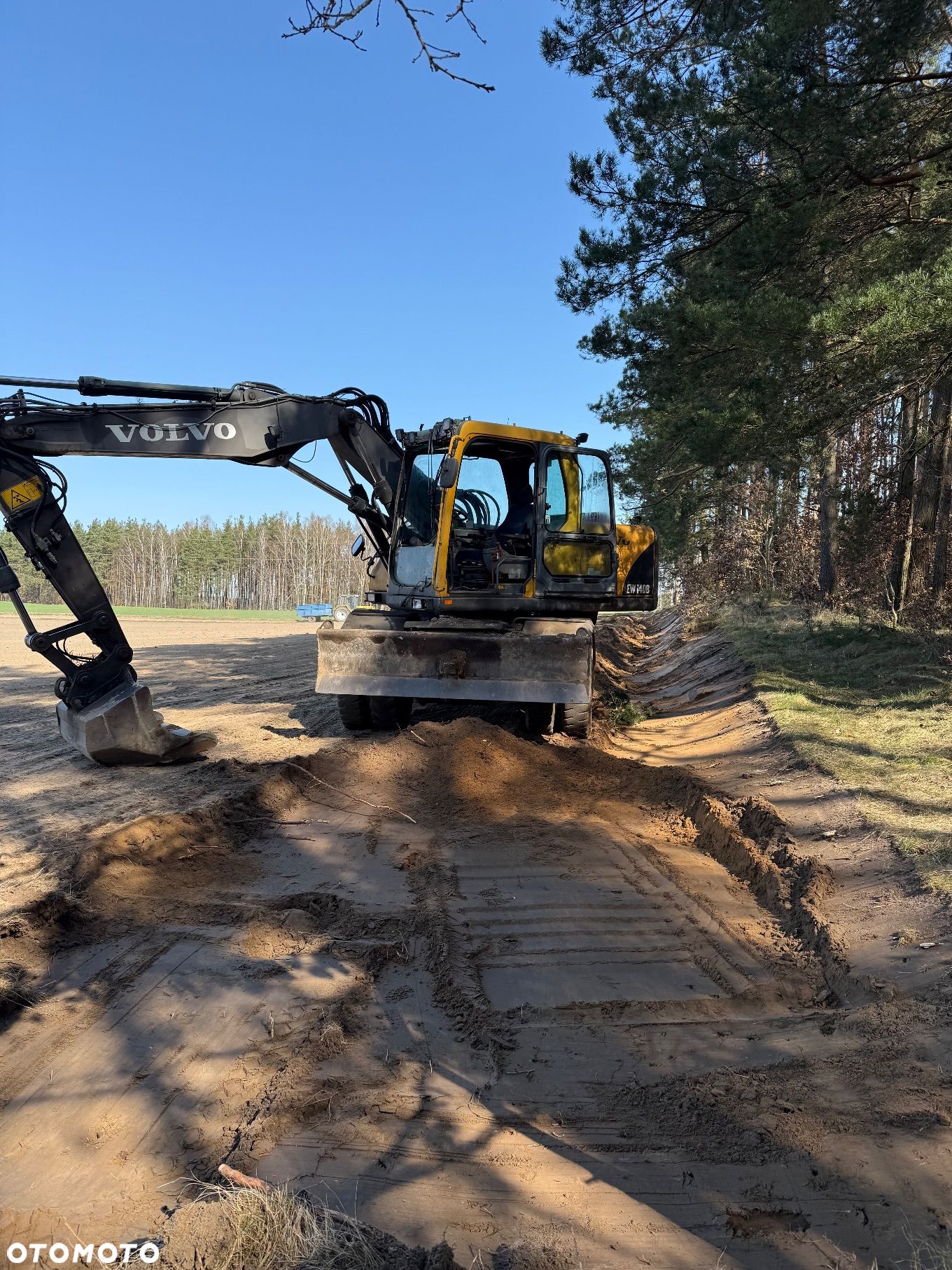 Volvo EW 140B - 1