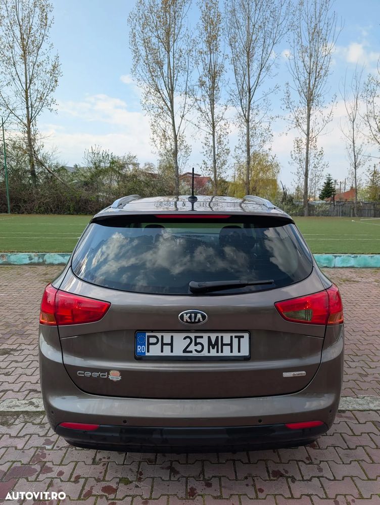Kia Ceed 1.4 CVVT Dream Team Edition - 17