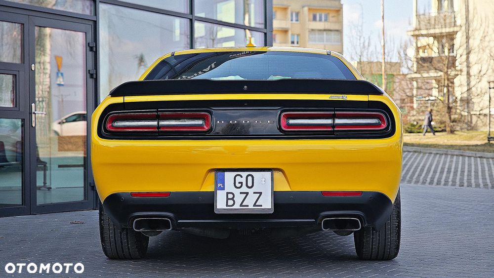Dodge Challenger 6.4 Scat Pack - 12