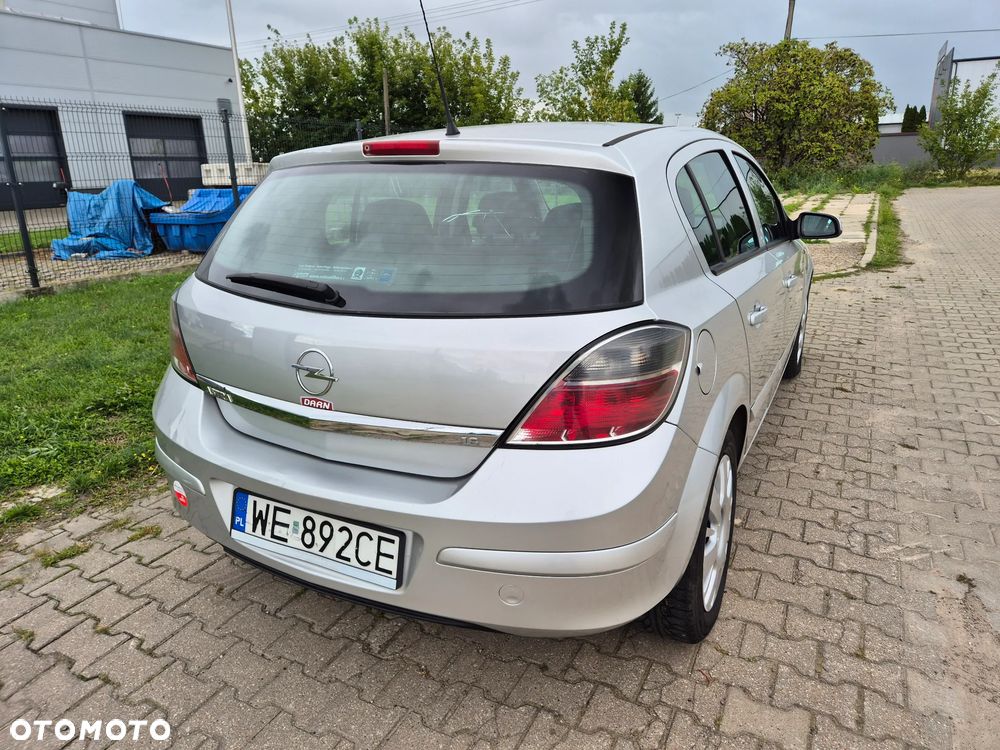 Opel Astra 1.6 Cosmo - 4