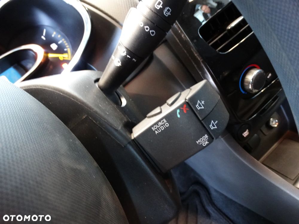 Renault Clio 1.2 16V Intens - 31