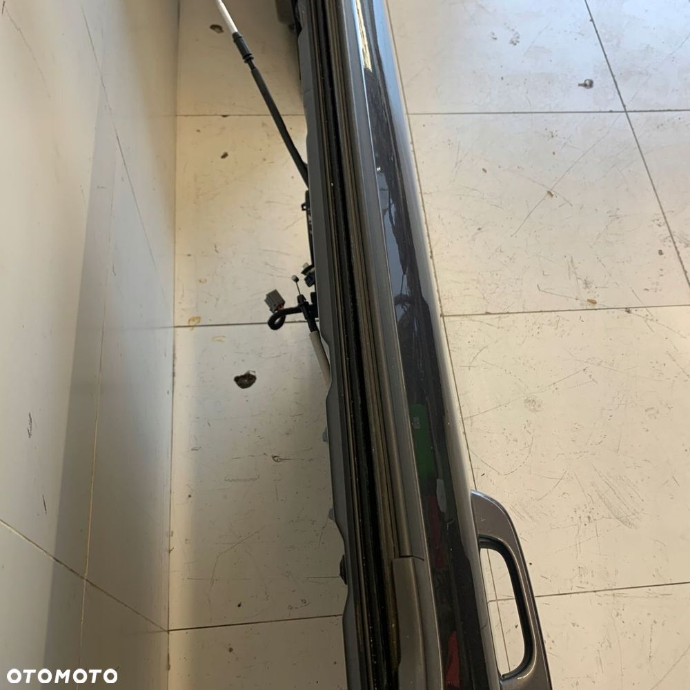 Drzwi tył tylne prawe kolor PAU oryginał DODGE RAM V 1500 LIMITED 22r - 6
