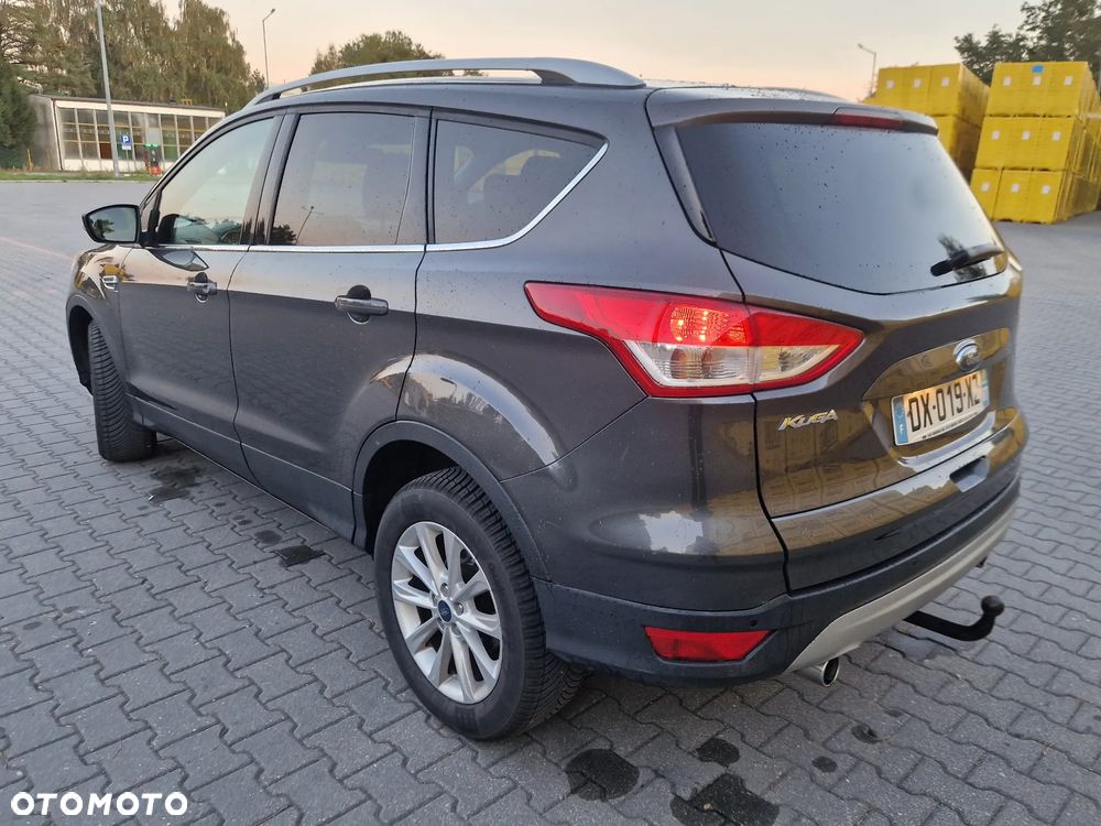 Ford Kuga 2.0 TDCi 2x4 Titanium - 18