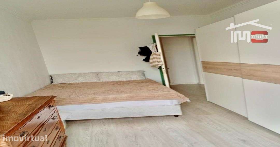 T3 Remodelado com Marquise e Excelente Potencial | 98m² | Setúbal - Grande imagem: 5/33