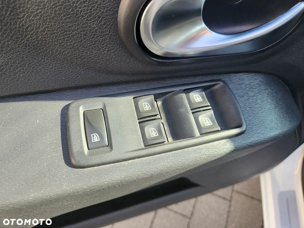 Dacia Lodgy SCe 100 Laureate - 9