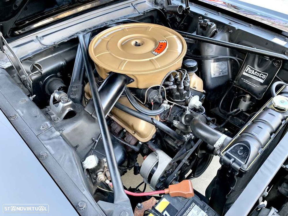 Ford Mustang - 49