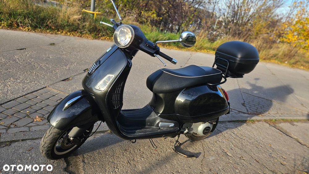 Piaggio Vespa - 1