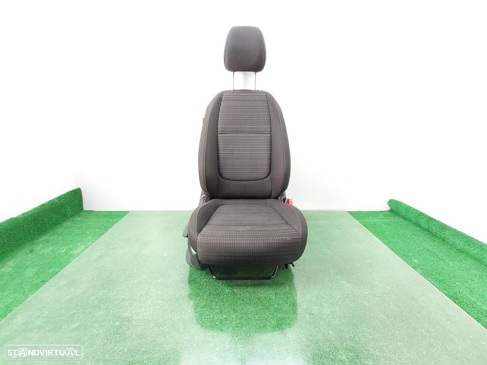 BANCO FRENTE DIREITO KIA STONIC - 1