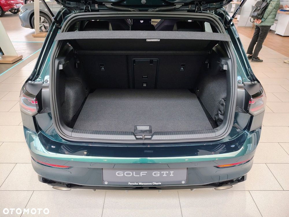 Volkswagen Golf - 17