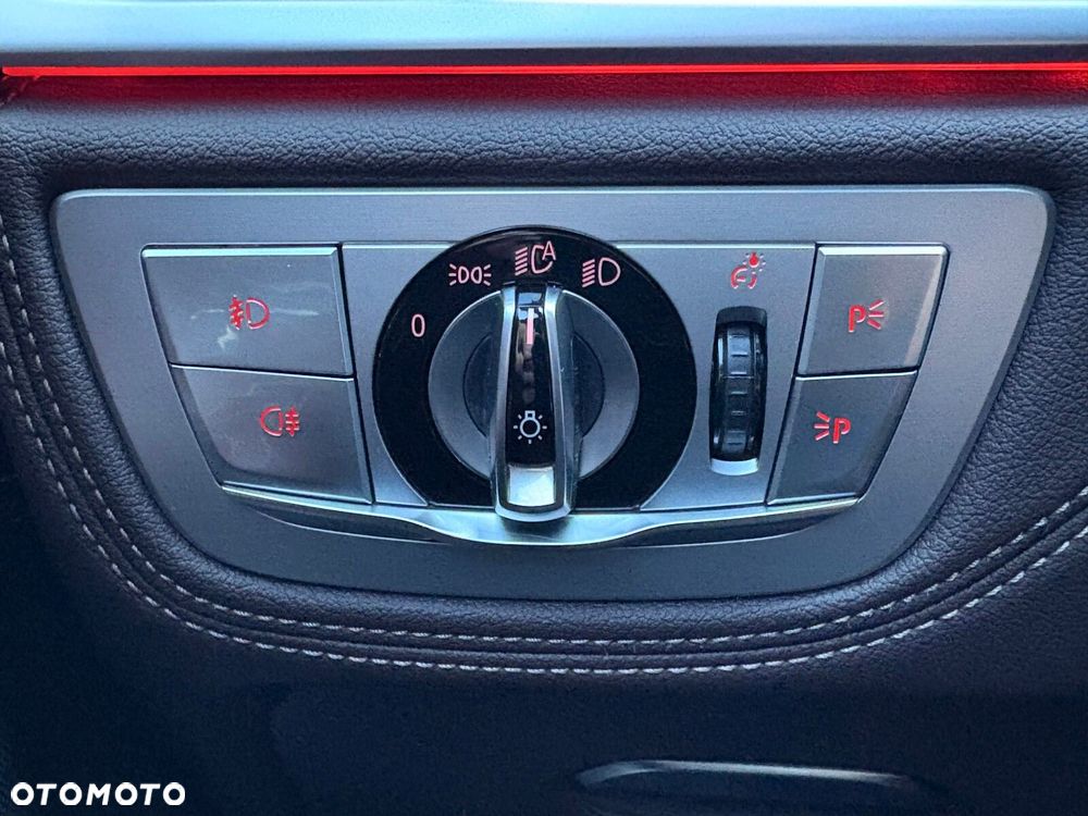 BMW Seria 7 730d xDrive - 32