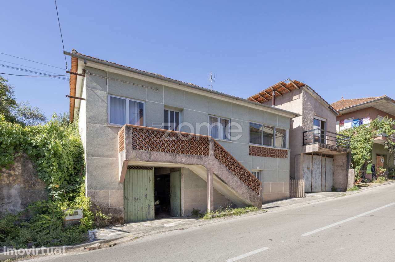 2 Moradias || Tipologia T3 e T1 || Entradas Independentes || Alb. Doze - Grande imagem: 2/60
