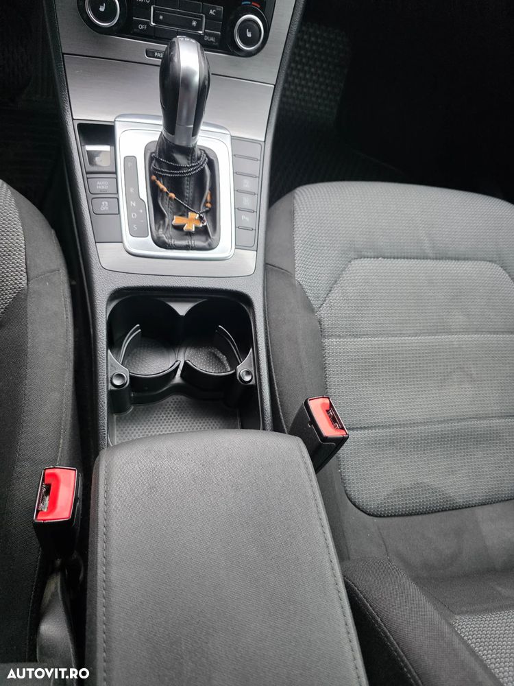 Volkswagen Passat 2.0 Blue TDI DSG SCR Comfortline - 9