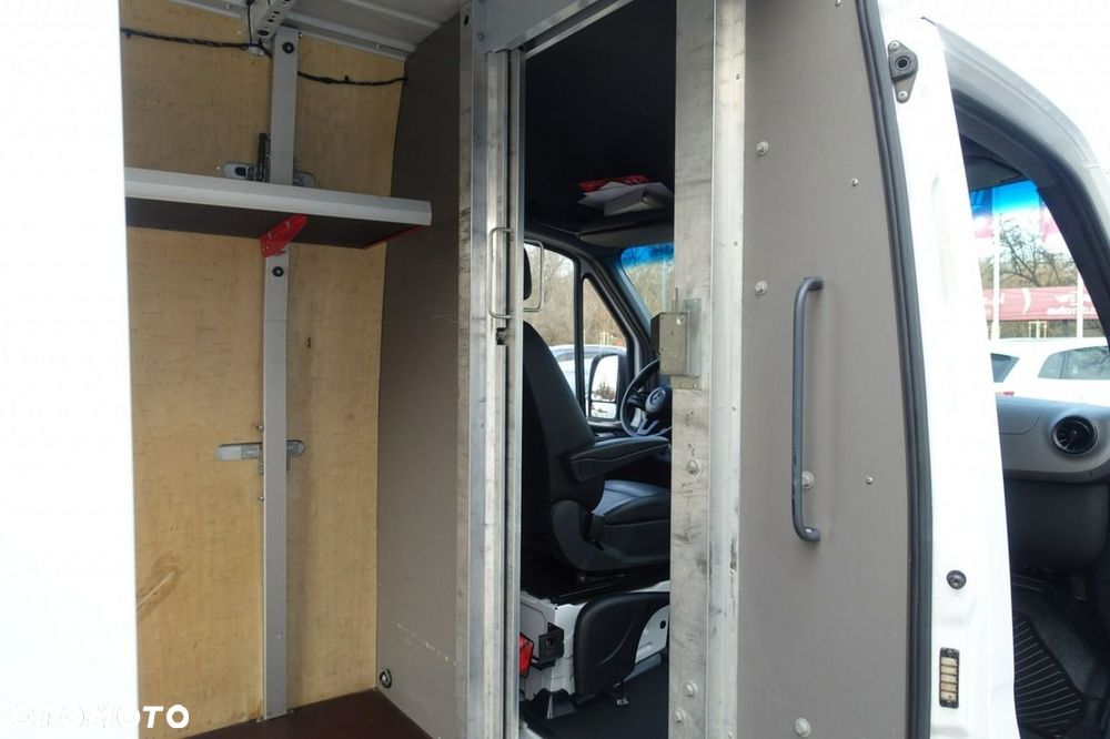 Mercedes-Benz Sprinter - 27