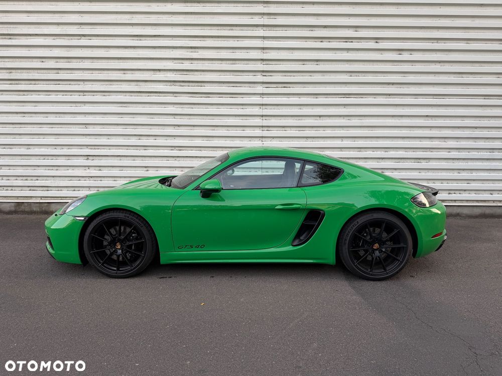 Porsche 718 Cayman - 12