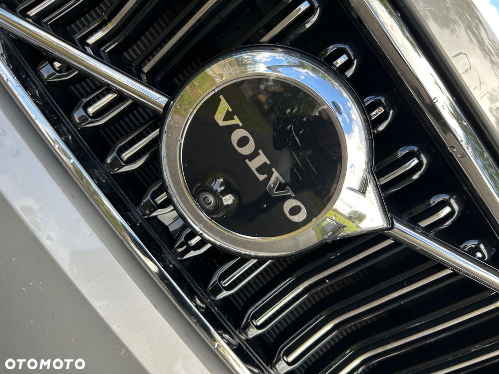 Volvo XC 40 B5 AWD Ultimate Dark - 25