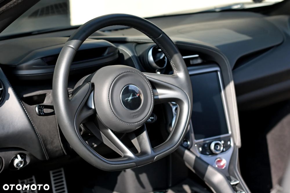 McLaren 720S Coupe Performance - 5