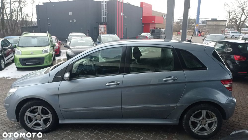 Mercedes-Benz Klasa B 180 CDI Special Edition - 25
