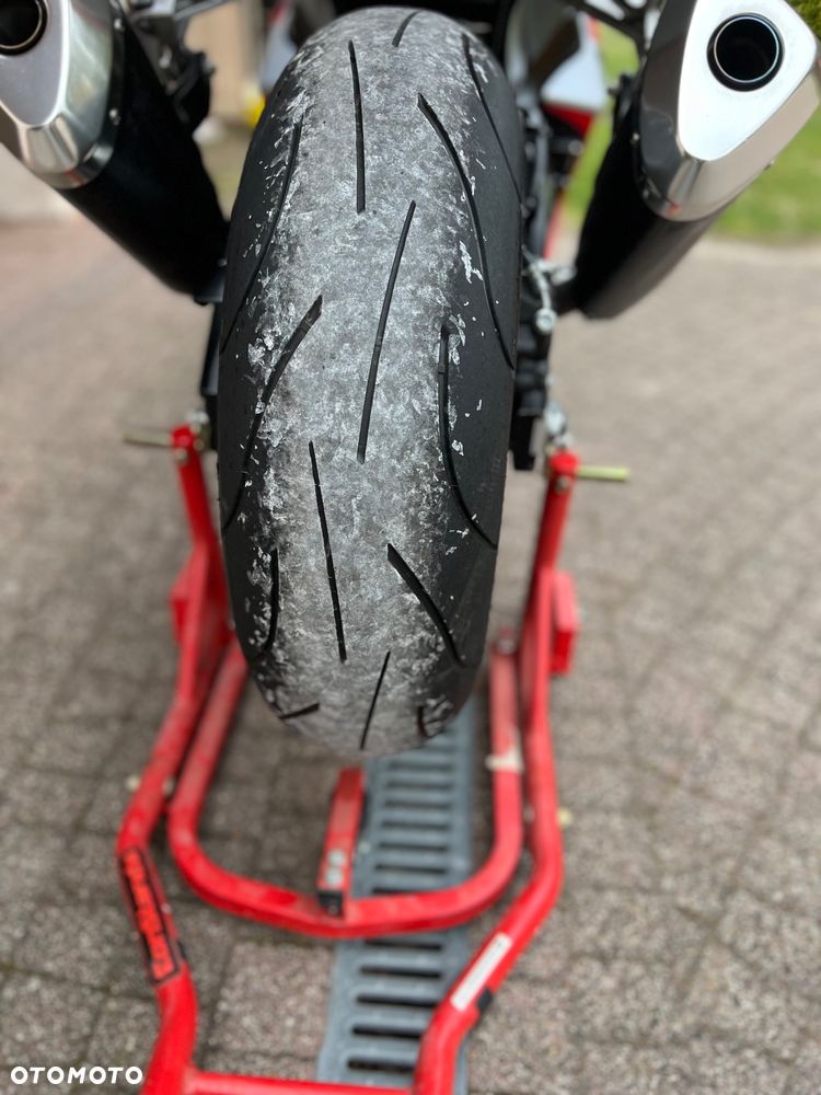 Suzuki GSX-R - 8