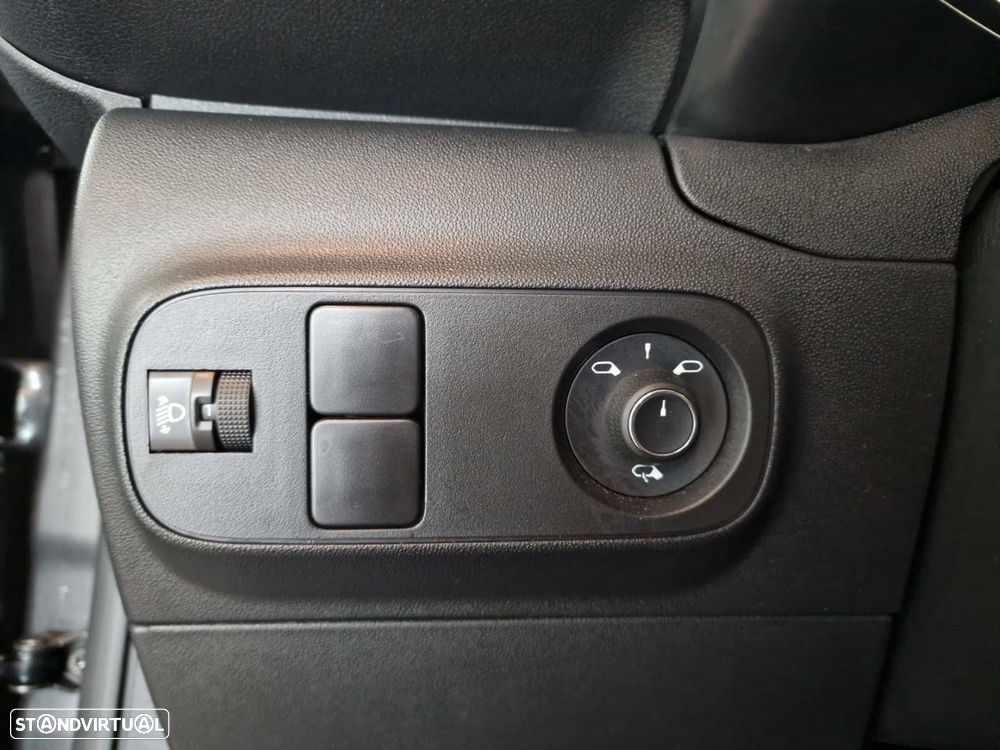 Citroën C3 1.2 PureTech Plus - 24