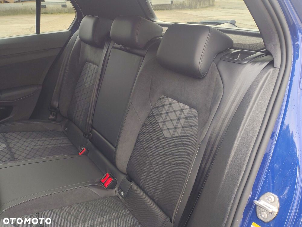 Volkswagen Golf - 30