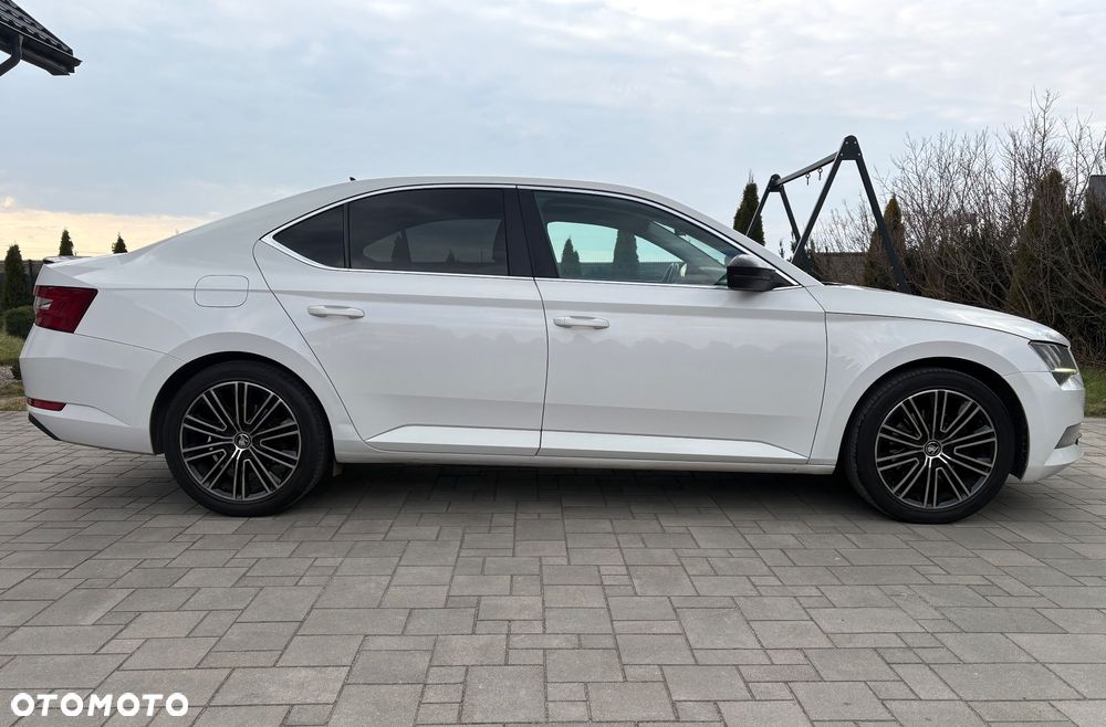 Skoda Superb 2.0 TDI Ambition DSG - 4