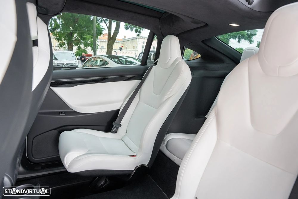 Tesla Model X 100D - 13