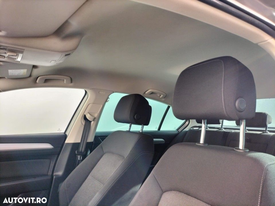 Volkswagen Passat - 17