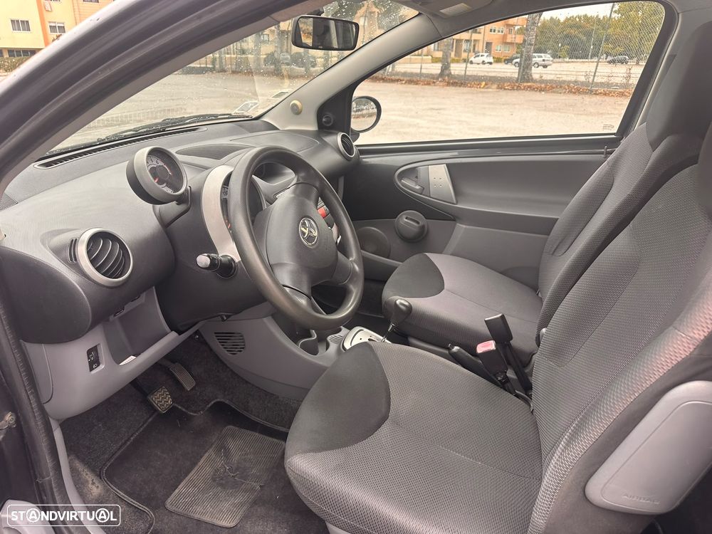 Toyota Aygo - 11