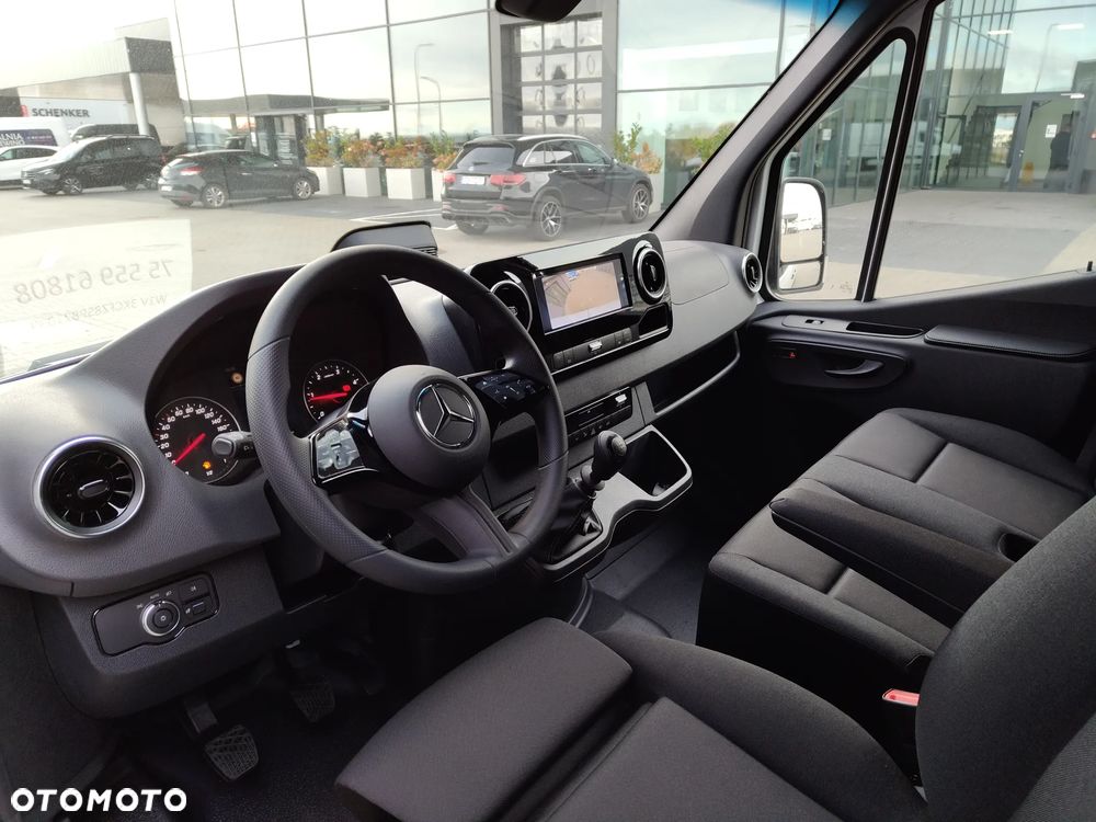 Mercedes-Benz Sprinter - 9