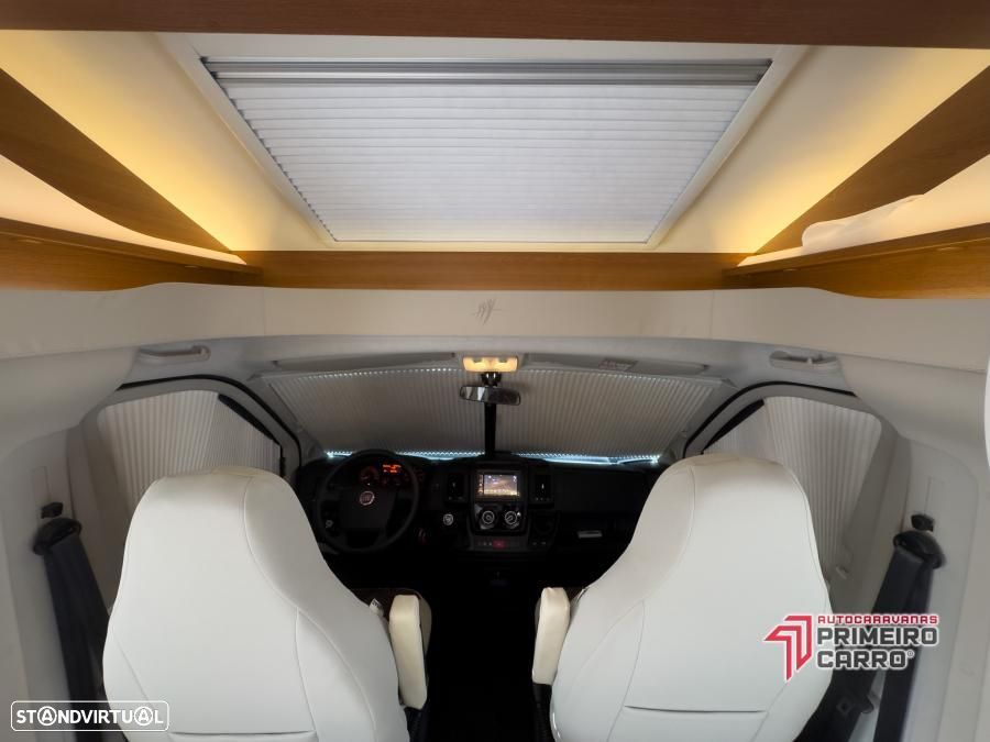 Rapido Serie 6F 696 FF Premium c.central e basculante - 29