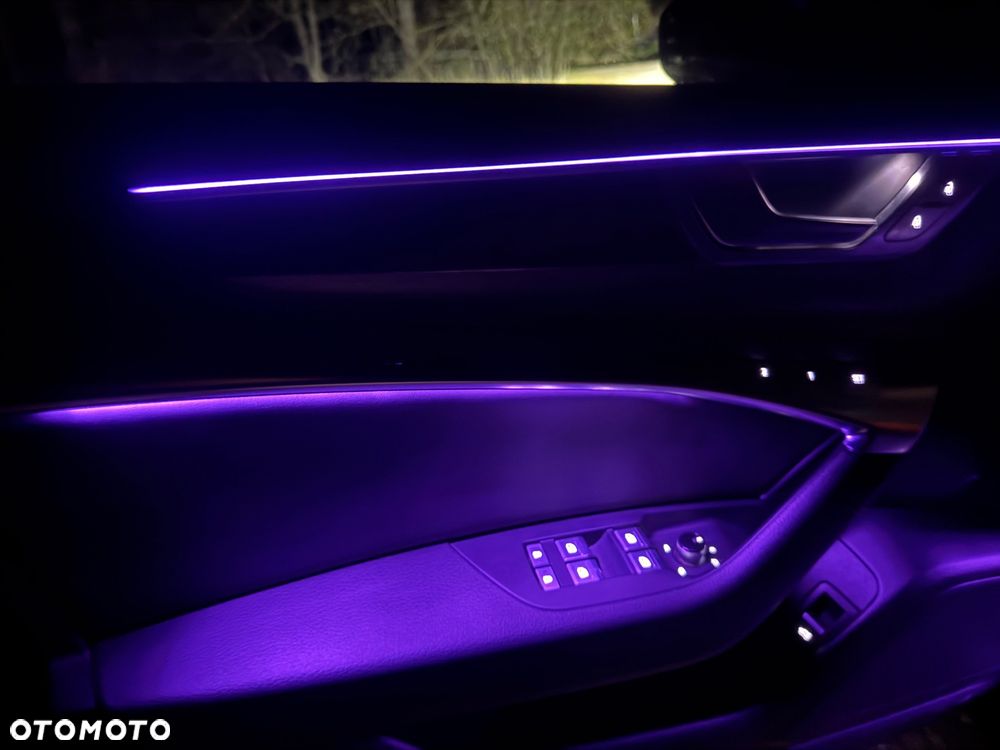 Audi A6 Avant 40 TDI quattro S tronic - 32