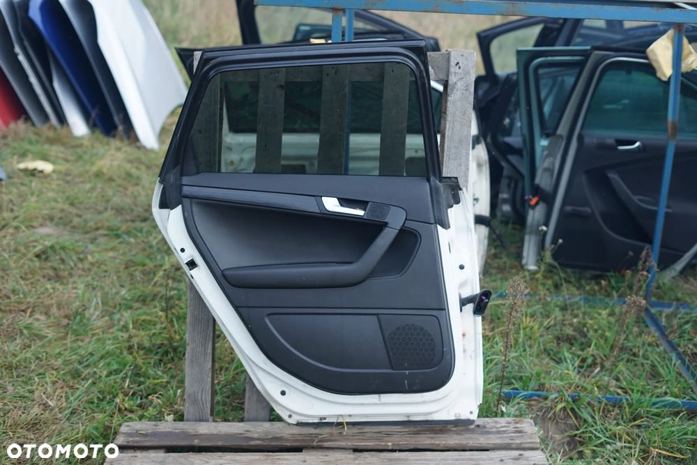 Drzwi tył tylne lewe Audi A3 8P 5d LY9C - 8