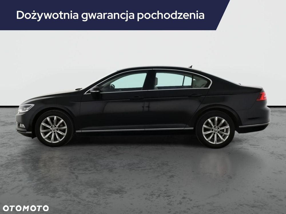 Volkswagen Passat - 4