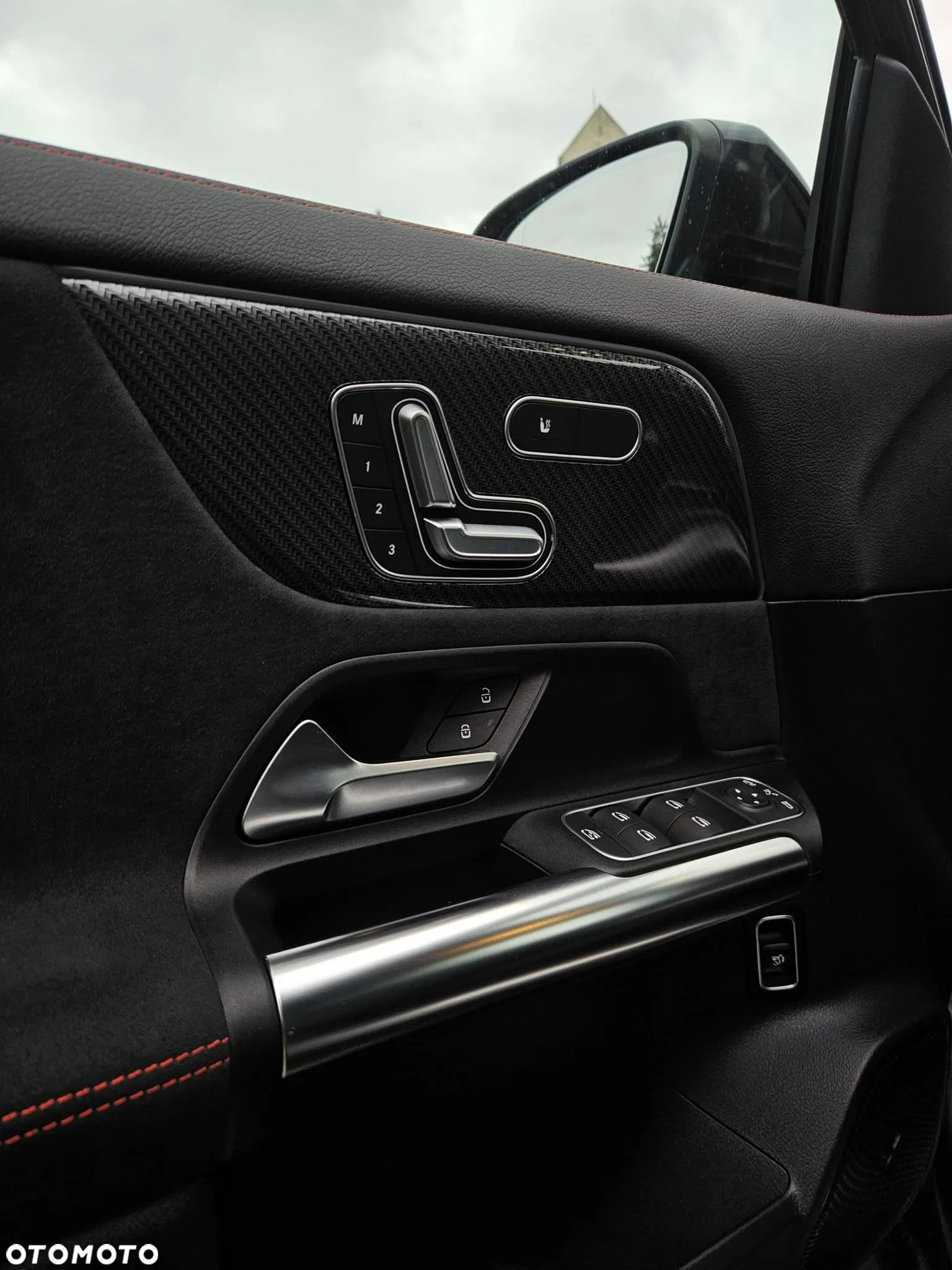 Mercedes-Benz GLA 250 4-Matic AMG Line - 9
