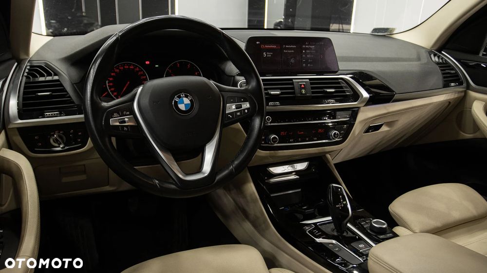 BMW X3 xDrive20d xLine - 14