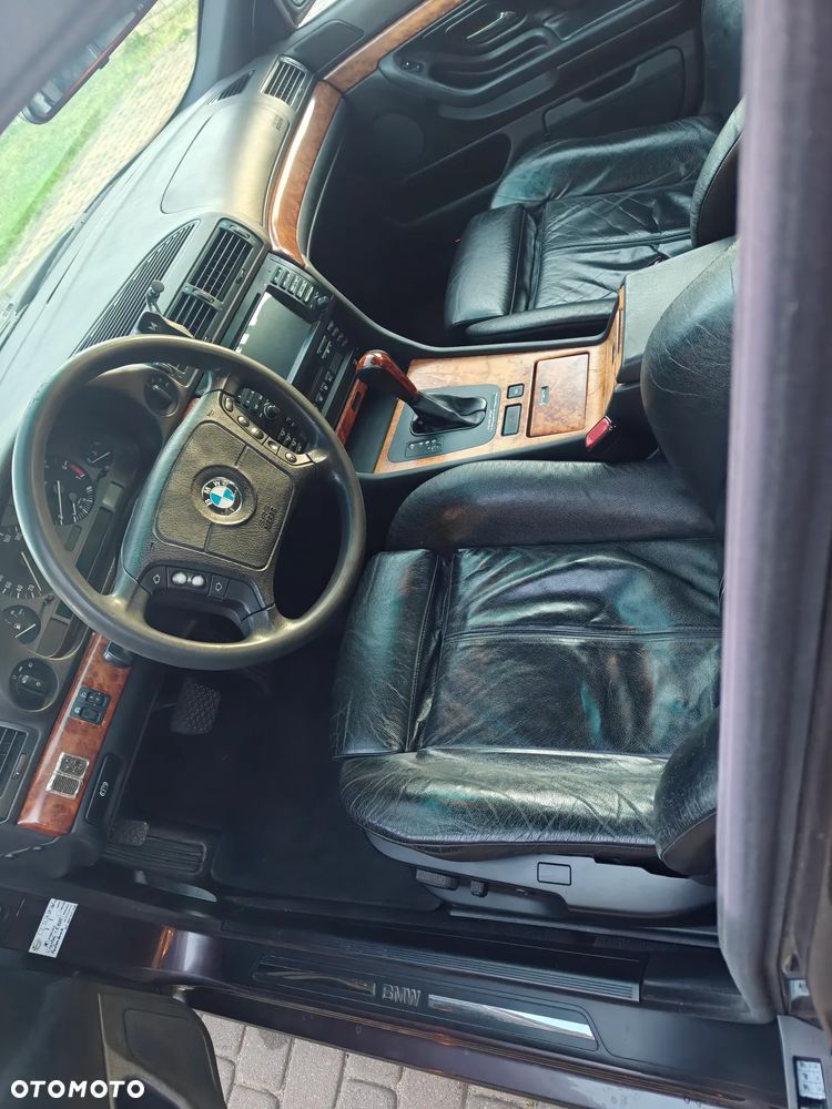 BMW Seria 7 728i L - 6