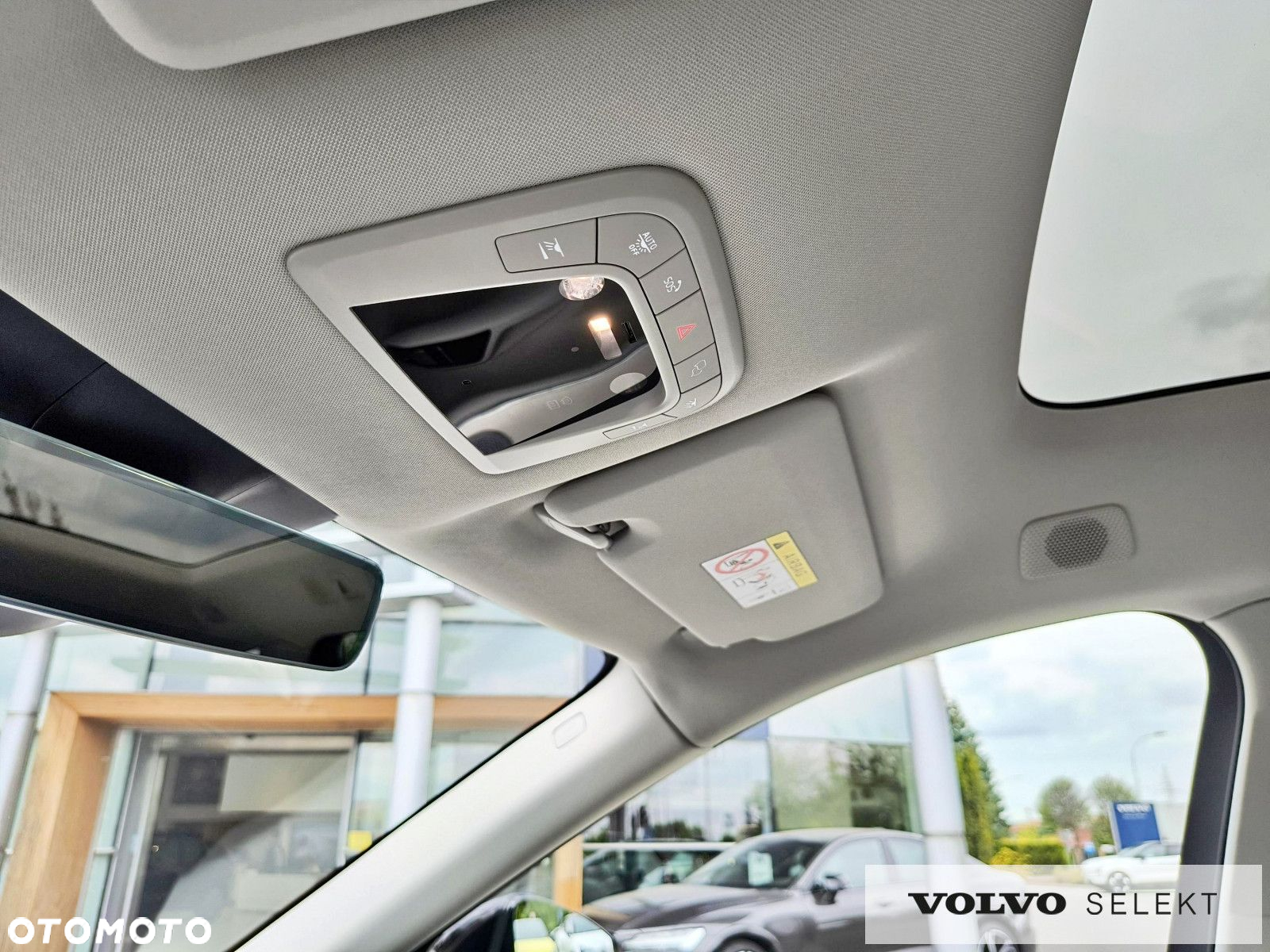 Volvo EX90 - 36