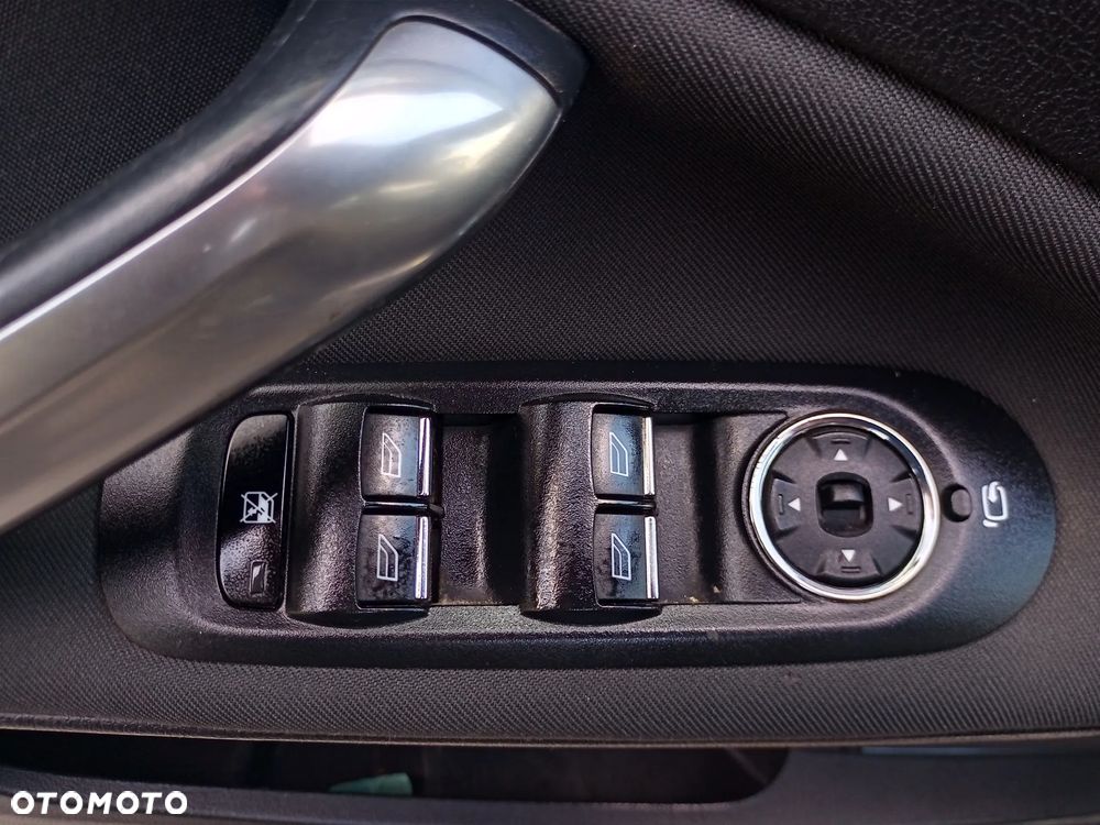 Ford Mondeo - 18